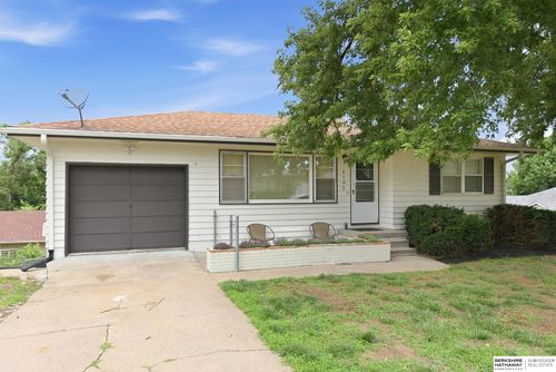 6102 Bancroft St, Omaha, NE, 68106-2912 | Card Image