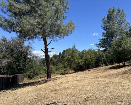 15686 23rd Avenue, Clearlake, CA, 95422 | Card Image