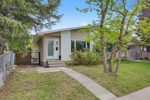 6322 37 St Sw, Calgary, AB, T3E5M8 | Card Image