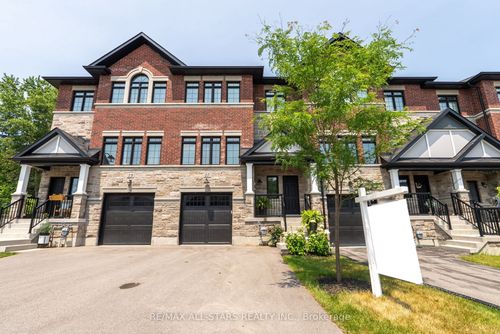 17 Gord Matthews Way, Uxbridge, ON, L9P0E9 | Card Image