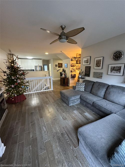 2456 Woodward Ave, Detroit, MI, 48201-3443 | Card Image