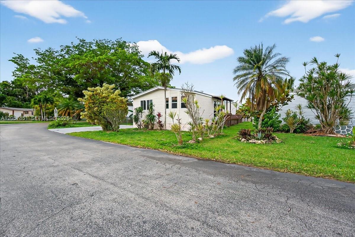 Residential in Homestead 3