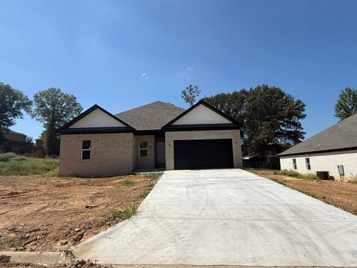 529 Madeleine St, Austin, AR, 72007-9701 | Card Image