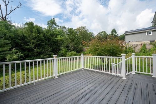 464 Gorwin Dr, Holliston, MA, 01746-1583 | Card Image