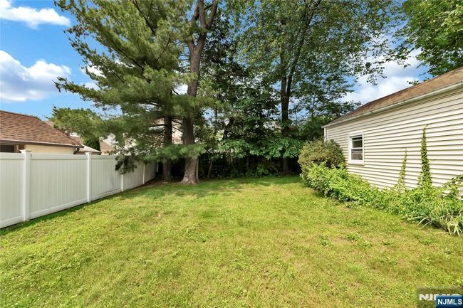 207 New York Ave, House other with 4 bedrooms, 1 bathrooms and null parking in Bergenfield NJ | Image 5