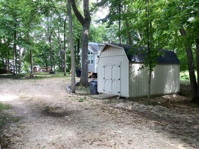 Shed and house/lawn more goes with sale | Image 36