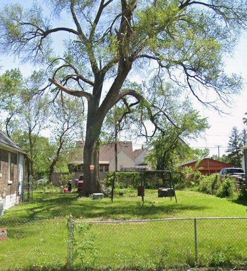 24 E 23rd St, Chicago Heights, IL, 60411-4135 | Card Image