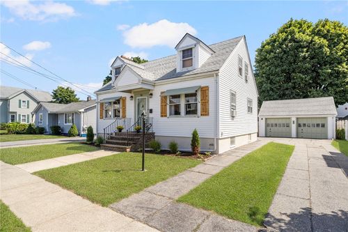 26 Gurney St, East Providence, RI, 02914-2606 | Card Image