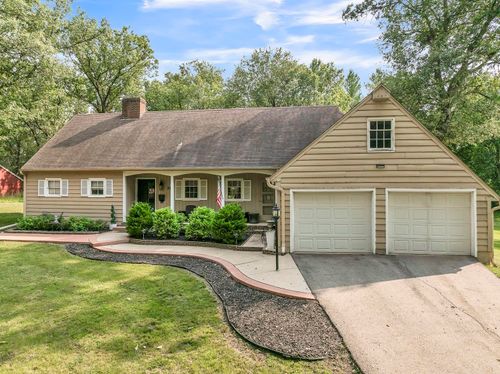 26 Westwood Dr, Estherville, IA, 51334-1829 | Card Image