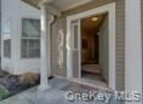 12 Wolfe Cir, West Nyack, NY, 10994-2143 | Card Image