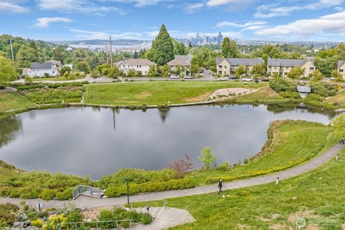 unit-301-2980 Sw Raymond St, Seattle, WA, 98126-2990 | Card Image