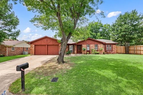 2504 Gettysburg Pl, Bedford, TX, 76022-7707 | Card Image