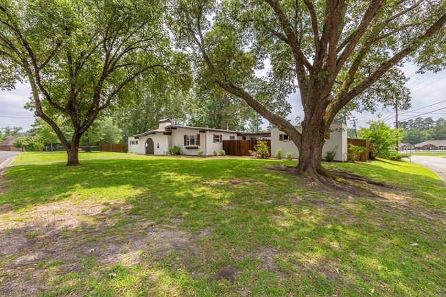 1402 Robinwood Dr, House other with 3 bedrooms, 3 bathrooms and 2 parking in Lufkin TX | Image 32