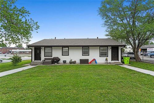 308 Walnut St, Belton, MO, 64012-2465 | Card Image