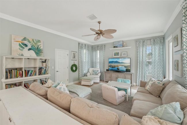 OPEN AND BRIGHT FAMILY ROOM | Image 8