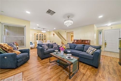 4101 Glenfield Cir, Las Vegas, NV, 89129-6547 | Card Image