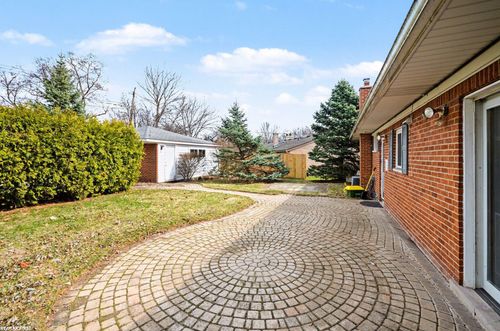 3902 Springer Avenue, Royal Oak, MI, 48073 | Card Image