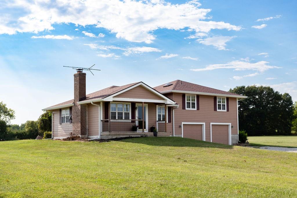 Barryfield Ln, Belton, MO 64012