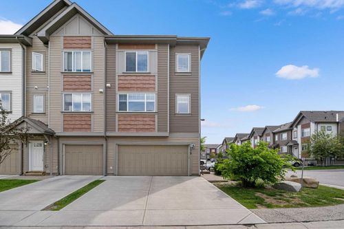 179 Copperpond Villas Se, Calgary, AB, T2Z5B8 | Card Image