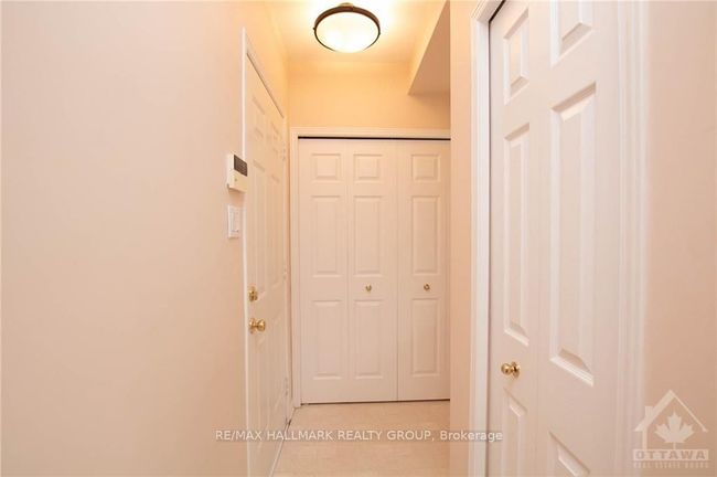8 Kingsbridge Pvt, House attached with 3 bedrooms, 3 bathrooms and 2 parking in Ottawa ON | Image 6