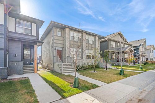 201 Magnolia Terr Se, Calgary, AB, T3M3H9 | Card Image