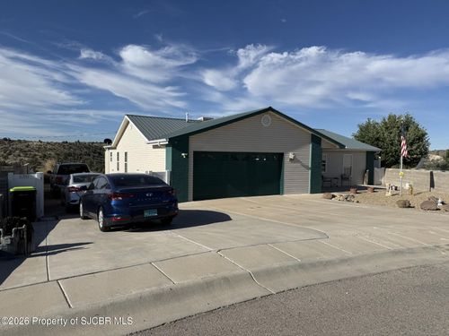 1318 Plumtree Cir, Bloomfield, NM, 87413-1870 | Card Image