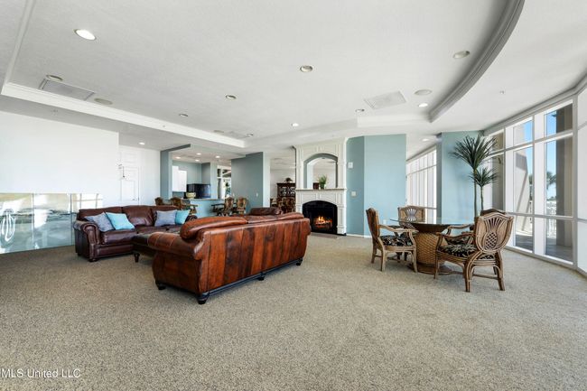 Club Room | Image 33