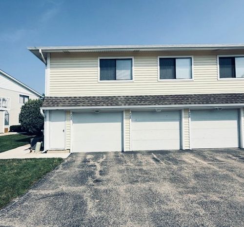 724 Whitesail Dr, Schaumburg, IL, 60194-3634 | Card Image