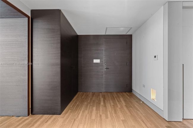 2007 - 101 20 Th St, Condo with 2 bedrooms, 2 bathrooms and null parking in Miami Beach FL | Image 8