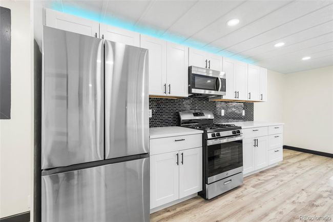 12205 Perry St, Home with 3 bedrooms, 2 bathrooms and 2 parking in Broomfield CO | Image 5