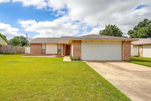 721 Thornwood Trail, Grand Prairie, TX, 75052 | Card Image