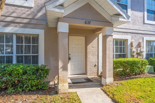637 Kensington Lake Cir, BRANDON, FL, 33511-3874 | Card Image