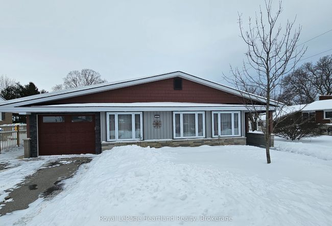 205 Blake St W, House other with 2 bedrooms, 3 bathrooms and 2 parking in Goderich ON | Image 33