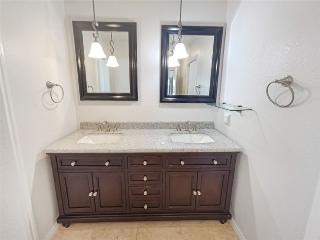 11510 Powder Mill Trl, House other with 4 bedrooms, 2 bathrooms and 2 parking in Austin TX | Image 15