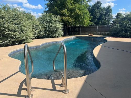 2120 Hackberry Creek Ave, Yukon, OK, 73099-7875 | Card Image