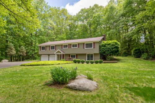4 Leopard Dr, Sandy Hook, CT, 06482-1531 | Card Image