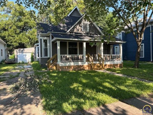 905 Neosho St, Emporia, KS, 66801-2743 | Card Image