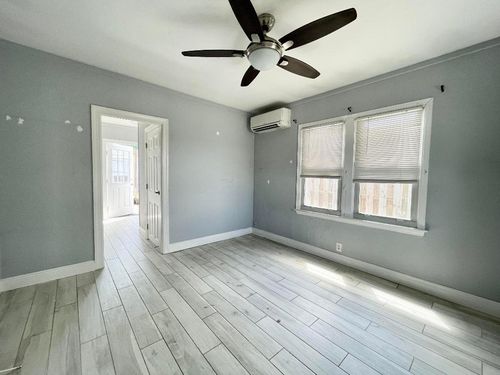 cottage-736 Rockland Dr, West Palm Beach, FL, 33405-3740 | Card Image