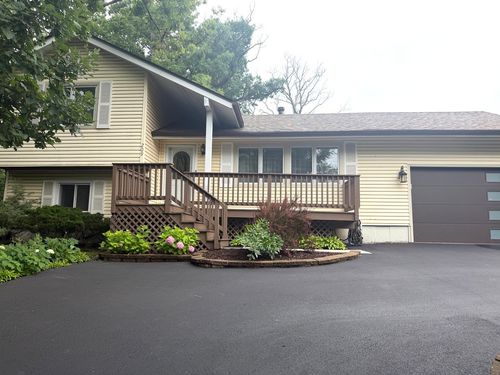 209 Rivers Dr, Lake Bluff, IL, 60044-1313 | Card Image