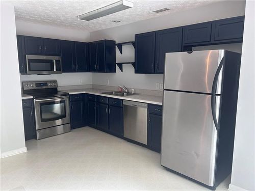 5425 Village Green Sq, Norcross, GA, 30093-4201 | Card Image