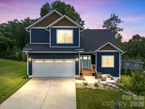 111 Ellis Ln, Arden, NC, 28704-1429 | Card Image