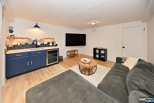 254 University Way, House other with 5 bedrooms, 5 bathrooms and null parking in Paramus NJ | Image 36