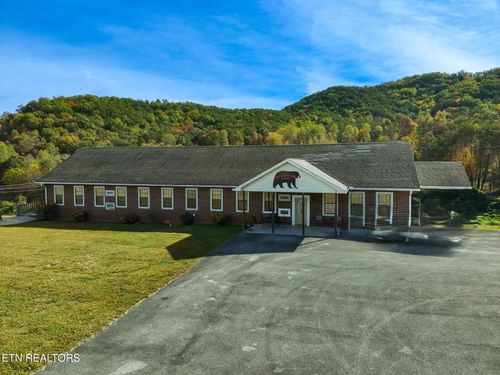 301 School St, Tellico Plains, TN, 37385-5155 | Card Image
