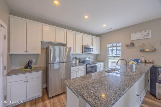 B - 200 Twin Oaks Dr, Townhouse with 3 bedrooms, 3 bathrooms and null parking in Hampstead NC | Image 7