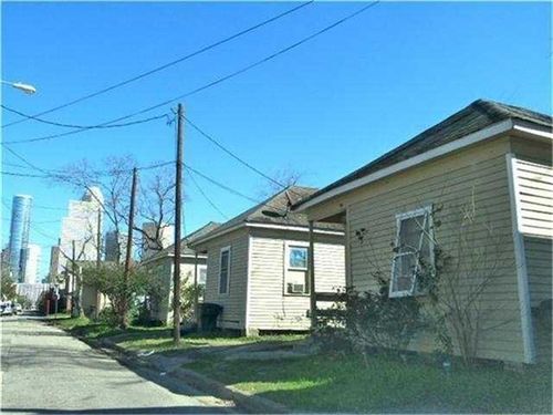 1513 Ruthven St, Houston, TX, 77019-5032 | Card Image