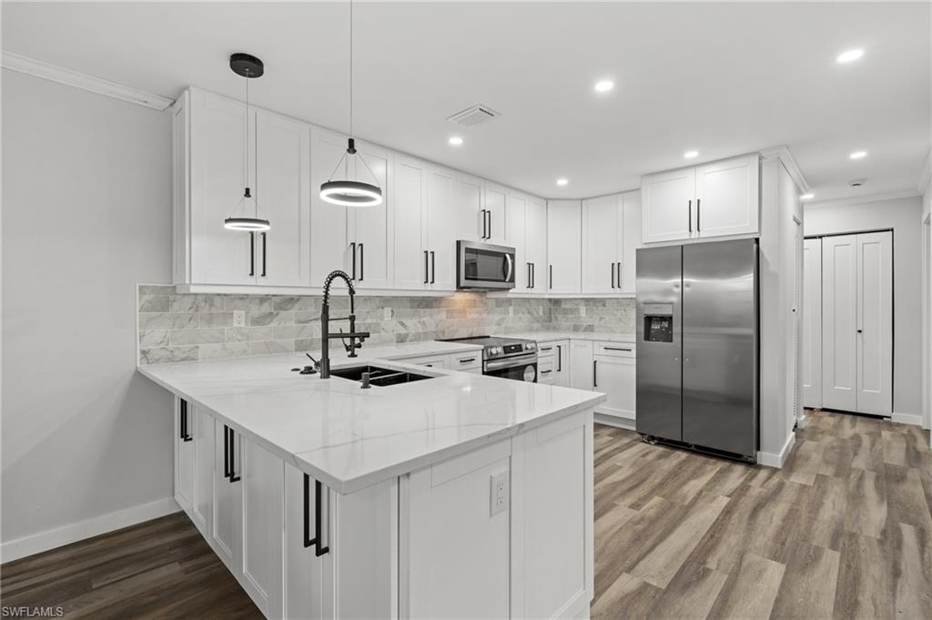 Residential in NAPLES 3