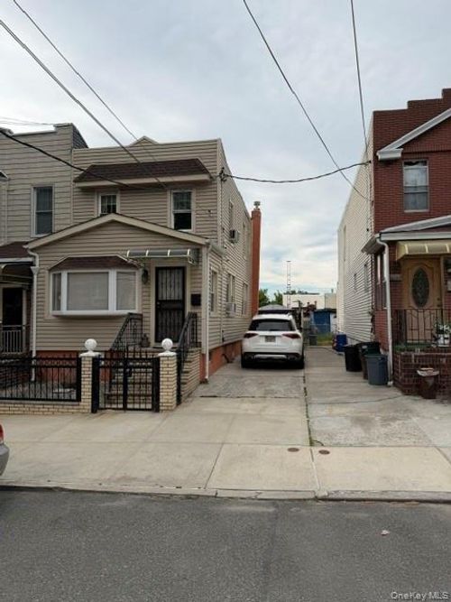 6033 80th Avenue, New York, NY, 11385 | Card Image