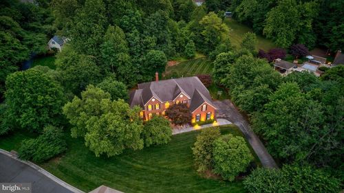 1011 Preserve Ct, GREAT FALLS, VA, 22066-1374 | Card Image