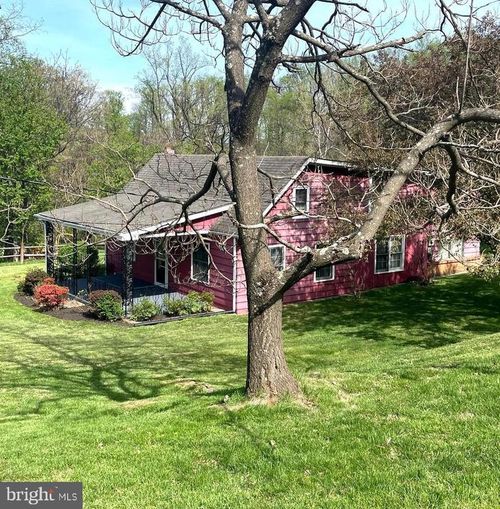 115 Chester Gap Rd, Chester Gap, VA, 22623-2007 | Card Image