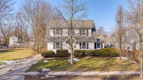 815 Broad Blvd, Cuyahoga Falls, OH, 44221-3841 | Card Image